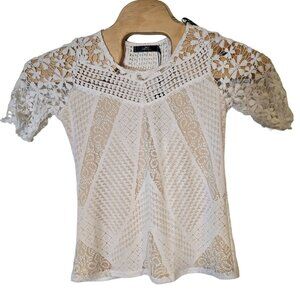 BKE Boutique Buckle White Lace Shirt‎ Women's Small Top